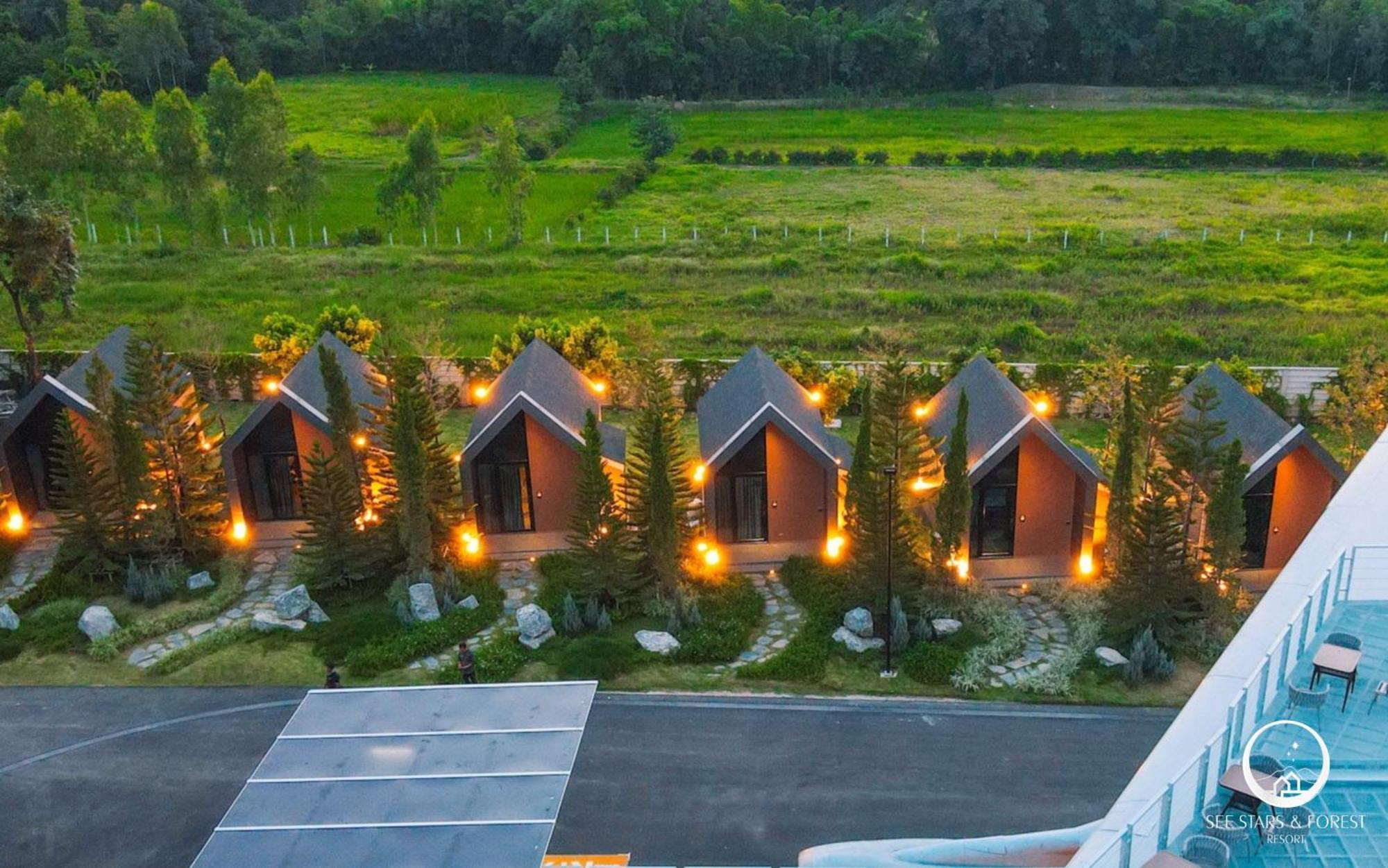 See Stars & Forest Resort Amphoe Sawang Daen Din Extérieur photo